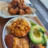 Tasty Buddha bowl and fried soy meat which was delicious at Optimus Cafe in Osaka