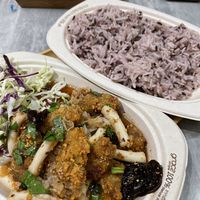 ข้าวยำไก่แซ่บ  at So Vegan - Yaowarat​ in Bangkok