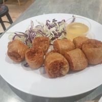 Meatless 'crab' dumplings - 7/10 surprisingly filling but dip was not that good at So Vegan - Yaowarat​ in Bangkok