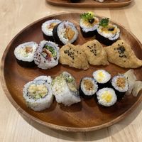 Assorted sushi plate at Shū ShòuSī 蔬壽司 - Yasaisushi in Taichung