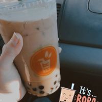 Large lavender bubble tea w/ almond milk & tapioca boba  at Bánhwich in Lincoln
