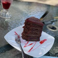 Torta trufa frambuesa   at La Converseria in Santiago