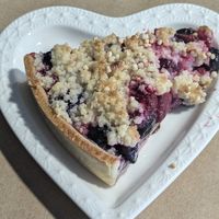Kuchen de Frutos Rojos at La Converseria in Santiago