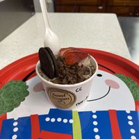 Cookies and cream  at Sweet Creams in Honolulu