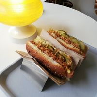 Vegane Kraut-Hotdogs at FREDO in Leipzig