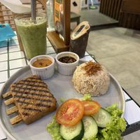 ‘Iba Bakar’ and ‘Green Punk smoothie'  at Burgreens - Oakwood in Jakarta