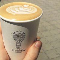 Latte at Elabrew Coffee in Santa Monica