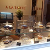Shop window A la Tarte at A La Tarte in The Hague