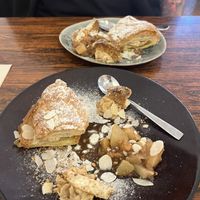 Dessert  at Ventre Content in Liege