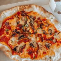 Mushroom pizza at The Green Affair - Chiado in Lisbon