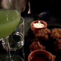 Sangria verde and wings at The Green Affair - Chiado in Lisbon