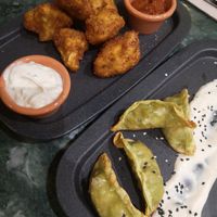 Gyoza and "wings" at The Green Affair - Chiado in Lisbon