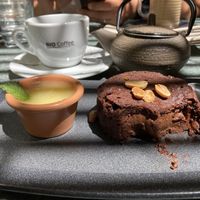 Smeuïge chocolade cake met ananas  at The Green Affair - Chiado in Lisbon