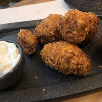 Cauliflower “wings" at The Green Affair - Chiado in Lisbon