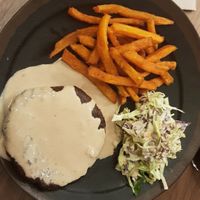 Seitansteak mit Pfeffersoße at The Green Affair - Chiado in Lisbon