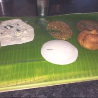 idli chutneys Sambar on banana leaf at Murugan in Chennai