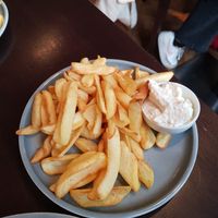 Pommes mit Mayonnaise at Katzentempel - Rosenheim in Rosenheim