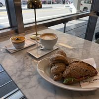   at Caffe Spettacolo - Bahnhof Stadelhofen in Zurich