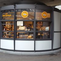 Exterior at Caffe Spettacolo - Bahnhof Stadelhofen in Zurich