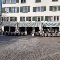 Exterior and outdoor seating at Le Cedre - Bellevue in Zurich