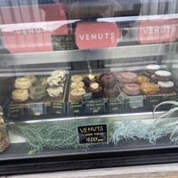 vegan plus donuts -> VENUTS  at Whyte - VENUTS in Tokyo