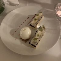 Vegane Tartes mit Mandelcreme und Sorbetto #Veganuary at Zunfthaus zur Waag in Zurich