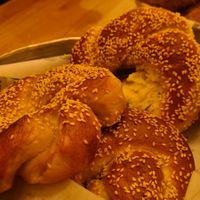 Fresh bread, served warm at Pooshtak in Ashkelon