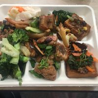 Buffet selection at LiánChí Huì SùShí 蓮池會素食 in Taipei