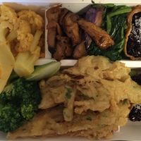 Our choices from buffet at LiánChí Huì SùShí 蓮池會素食 in Taipei