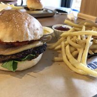  Vegan burger menu at Great Lakes in Tokyo