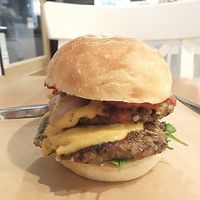 vegan burger at Great Lakes in Tokyo