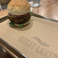 Double superiority burger at Great Lakes in Tokyo