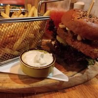 Korean chicken birger at Palo Verde in Prague