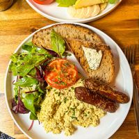 Scrambled tofu + sausages at Palo Verde in Prague