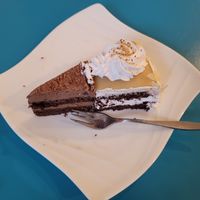 Marzipan-Schokokuchen at Hippo Bio Vegan in Hannover