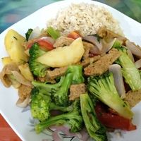 Stir fried brocolli, onions, tomatoes, potatoes, rice and soya meat at Restaurant Vegetariano El Eden in Chachapoyas