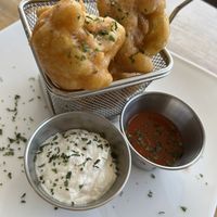 Blumenkohl-Wings mit scharfer Sauce  at Karma in Jaco