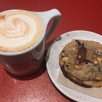 Peanut butter chai and cookie at Buddy Buddy in Brussels