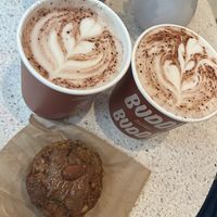 panque de zanahoria y coco con chocolates calientes  at Buddy Buddy in Brussels