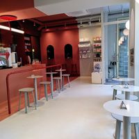 Eat-in space + shopping corner at Buddy Buddy in Brussels