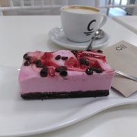 Strawberry cheesecake at Hi! Bubble tea Patisserie in Gran Canaria