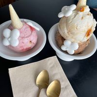 Homemade aquafaba meringue flowers! at AcheMi in Seoul