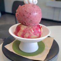 Icecream flavors: Cherry & Cranberry-Pistachio at AcheMi in Seoul