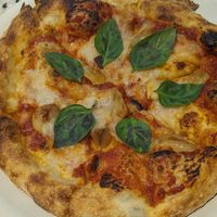 🍕 Basic Vegan Beetch (450PHP | 8$) at Crosta Pizzeria in Makati