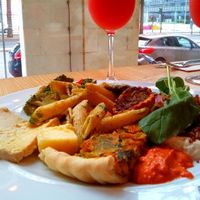 Simple tofu, pasta, quinoa and pastries at DaTerra - Parque das Nações in Lisbon