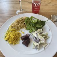 Excellent buffet à volonté. Beaucoup pour tout goûté, je reviendrai 😊🍀 #Veganuary at DaTerra - Parque das Nações in Lisbon