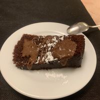Chocolate cake / pastel de chocolate  at L'Encant Vegetaria in Barcelona