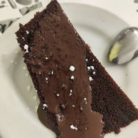 Pastel de chocolate at L'Encant Vegetaria in Barcelona