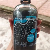 Jugo limón partido at Mora Mora - Condesa in Mexico City