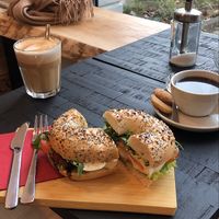 Bagel (mit Mozzarella...) - auch vegan erhältlich  at Kaffeewerft in Bielefeld